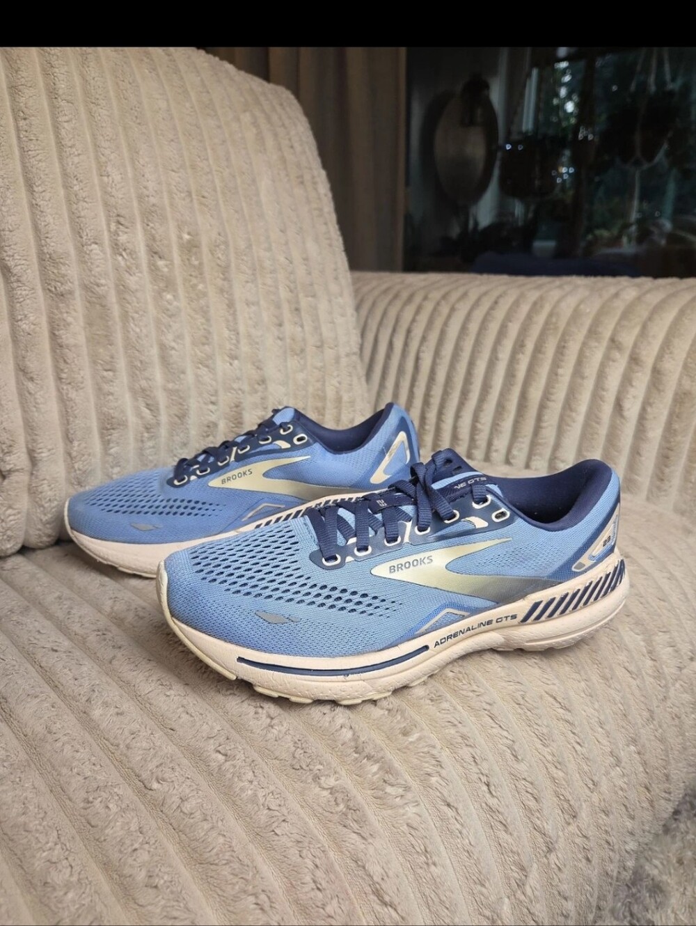 Brooks Adrenaline GTS 23 Women's Running Shoes Blue Support Sneakers Size 8 - Picture 2 of 10